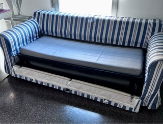 Sofá Cama 3 Plazas Rayas Azul/Blanco Negociable