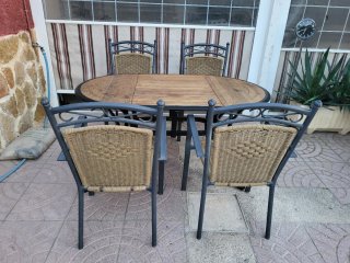 Mesa de exterior con 4 sillas