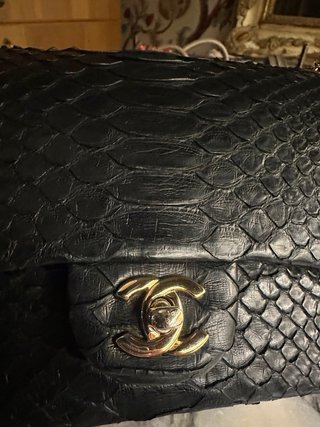 Bolso Chanel Timeless Pitón Negro Dorado