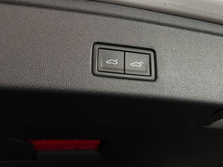 Volkswagen Touareg Prem Eleg 3.0 V6 TDI 170kW Tip 4M