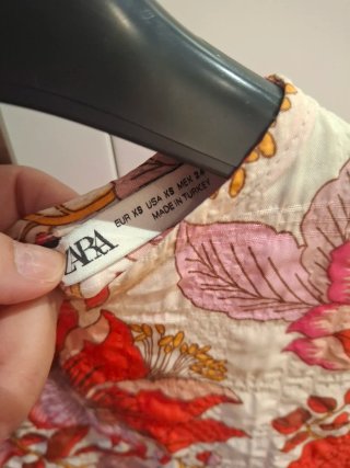 Vestido midi vuelo Zara estampado floral