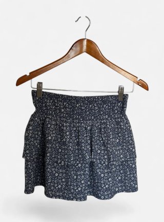 Falda Zara floral azul y blanco