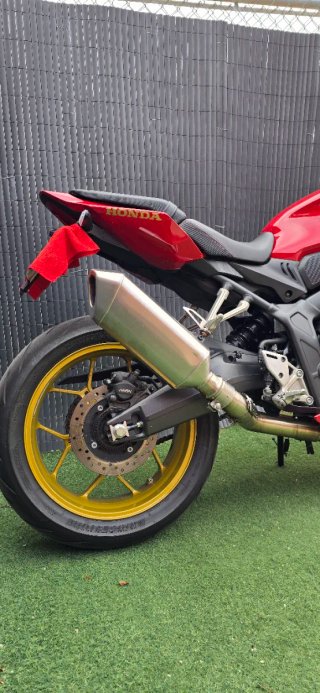 Honda CBR650R E-Clutch 2024 Roja A2