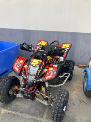 Suzuki LTZ 400 black edición