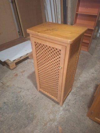 Mueble de madera rústico con puertas, precio negoc