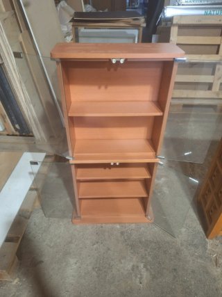 Mueble de madera rústico con puertas, precio negoc