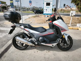 Honda Integra Sport Roja y Blanca