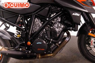 KTM 1290 SUPER DUKE R