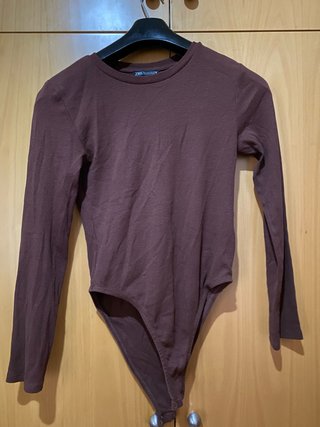 Body manga larga Zara marrón