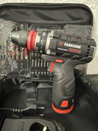 Atornillador Parkside 12V con batería