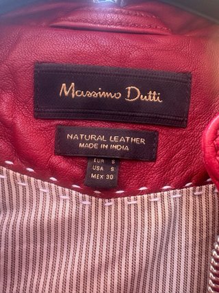 Chaqueta de cuero Massimo Dutti roja