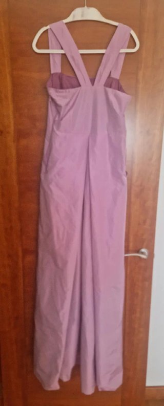 Vestido largo Tintoretto malva con fajín negro