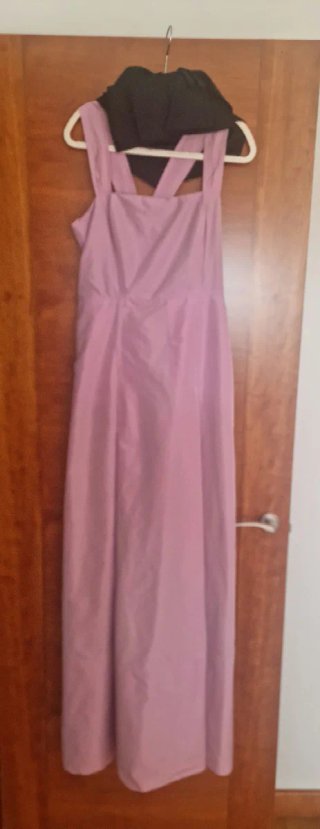 Vestido largo Tintoretto malva con fajín negro