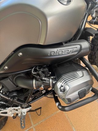BMW RnineT 1200 Scrambler Marrón/Gris