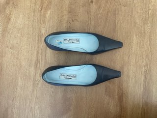 Zapatos de tacón Balenciaga negros