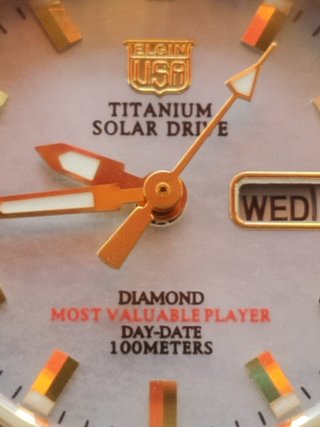 Reloj Elgin Titanio Solar Diamante Nácar