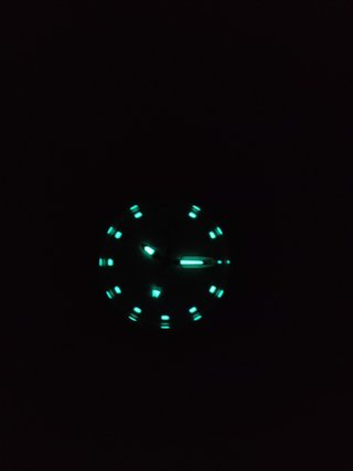 Reloj Elgin Titanio Solar Diamante Nácar