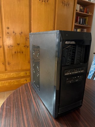 Torre PC Negra
