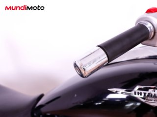 SUZUKI INTRUDER M 800