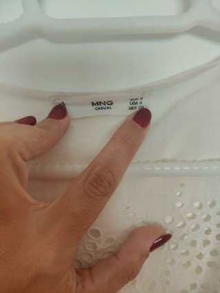 Camisa blanca Mango bordada