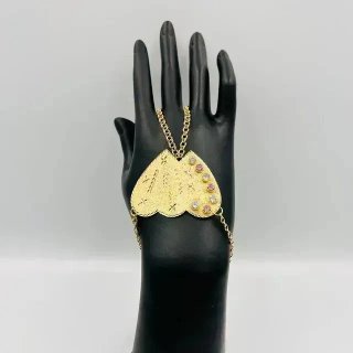 Pulsera Manita corazones 18k