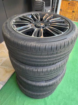 Llantas 20 5 tornillos Mas neumáticos