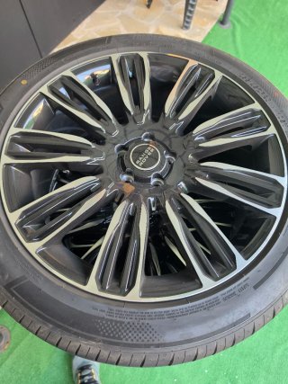 Llantas 20 5 tornillos Mas neumáticos