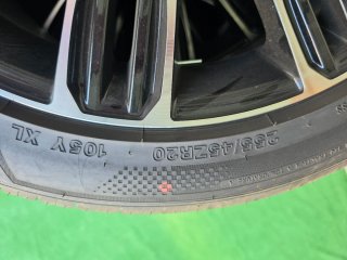 Llantas 20 5 tornillos Mas neumáticos