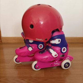 Patines OXELO + casco niña T.26-28