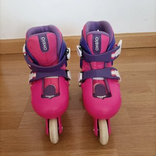 Patines OXELO + casco niña T.26-28