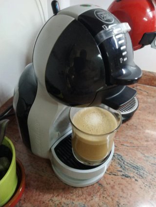Cafetera Dolce Gusto Delonghi Mini Me Automática