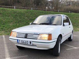 Peugeot 205 1988