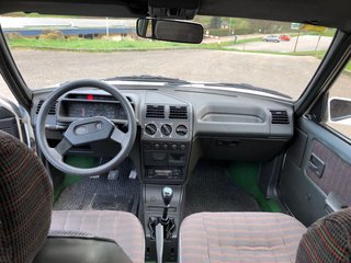 Peugeot 205 1988