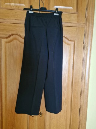 Pantalón culotte negro Zara