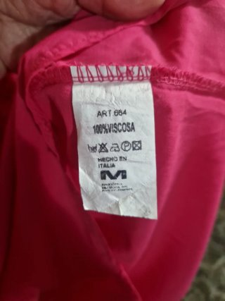 Blusa Fucsia sin Mangas Talla M