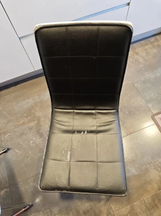 Juego de 4 sillas de cocina blancas y negras