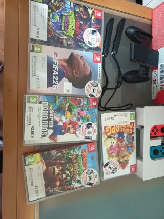 Consola Nintendo Switch + Accesorios