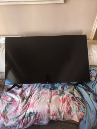 3 TVs OKI 32, 39.5, 50 pulgadas