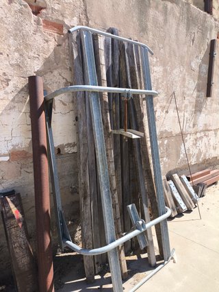 Soporte para 2 ruedas de repuesto