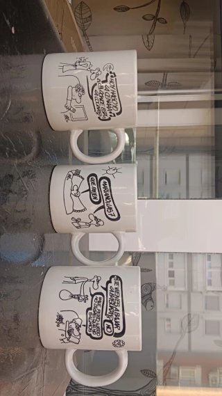 Tazas de cerámica con viñetas de Forges
