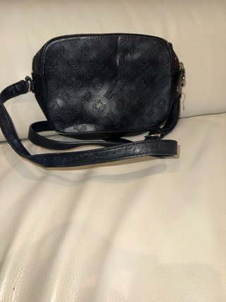 Borsa tracolla Guess nera monogram