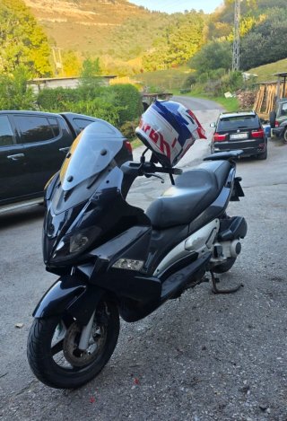 Gilera Nexos 250 Maxi Scooter Negra