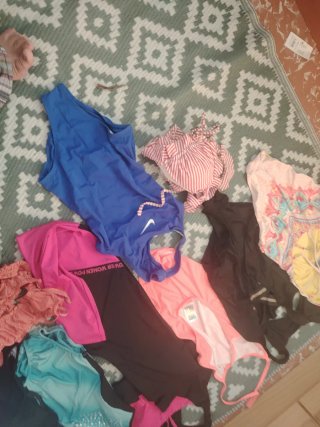 Lote de bañadores y bikinis mujer/niña