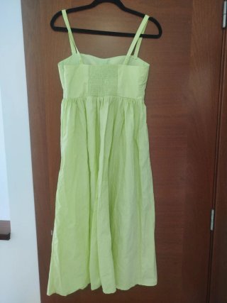 Vestido verde con botones