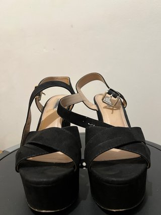 Tacones negros plataforma