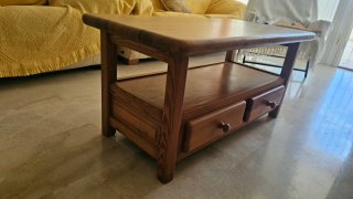 Mesa de centro de madera o mesa de Tv