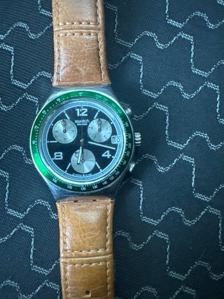 Reloj Swatch Cuero Marrón y Verde