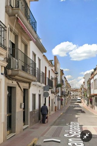 Se alquila local comercial en Fernán Núñez