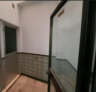 Se alquila local comercial en Fernán Núñez