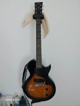 Vintage V120 Guitarra Eléctrica